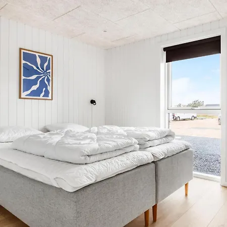 Feriehus Awesome In With Sauna